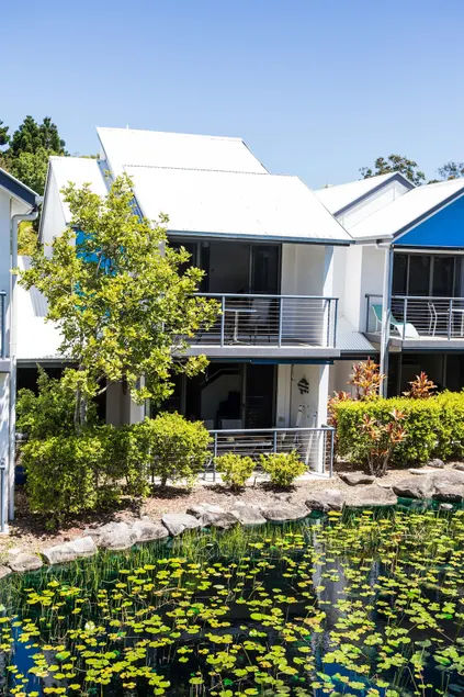 1 Bedroom Unit in 4 Star Tropical Resort in Noosaville - Image 1