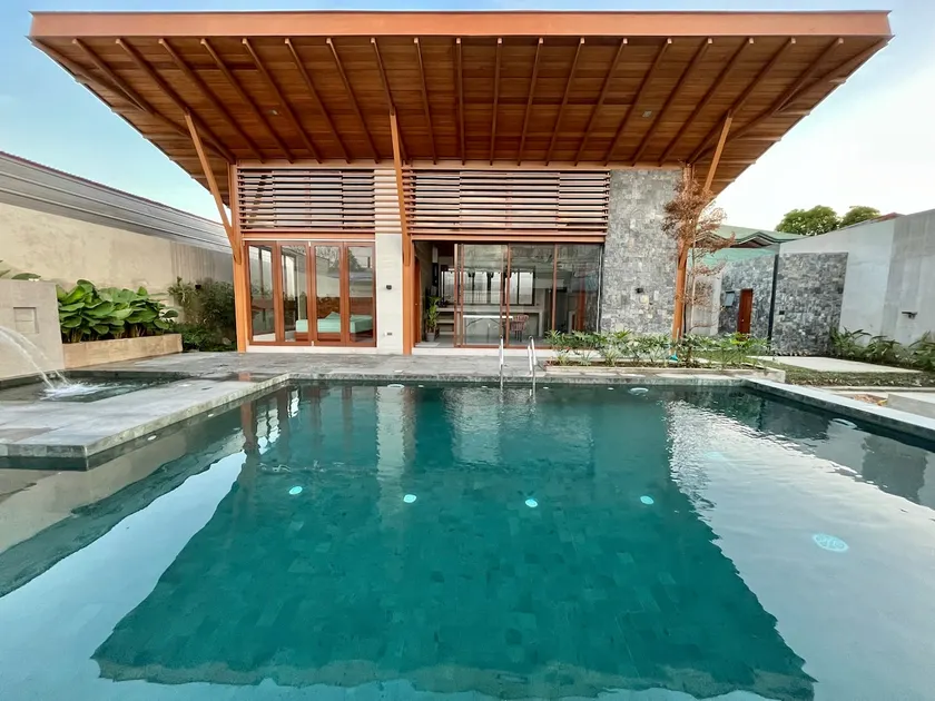 Balai Urunjing - Balinese Pool Villa - Image 1