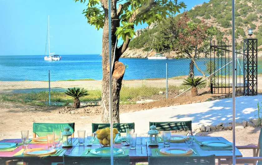 Private Beachfront House Irene Mare, Serene Views - Image 1