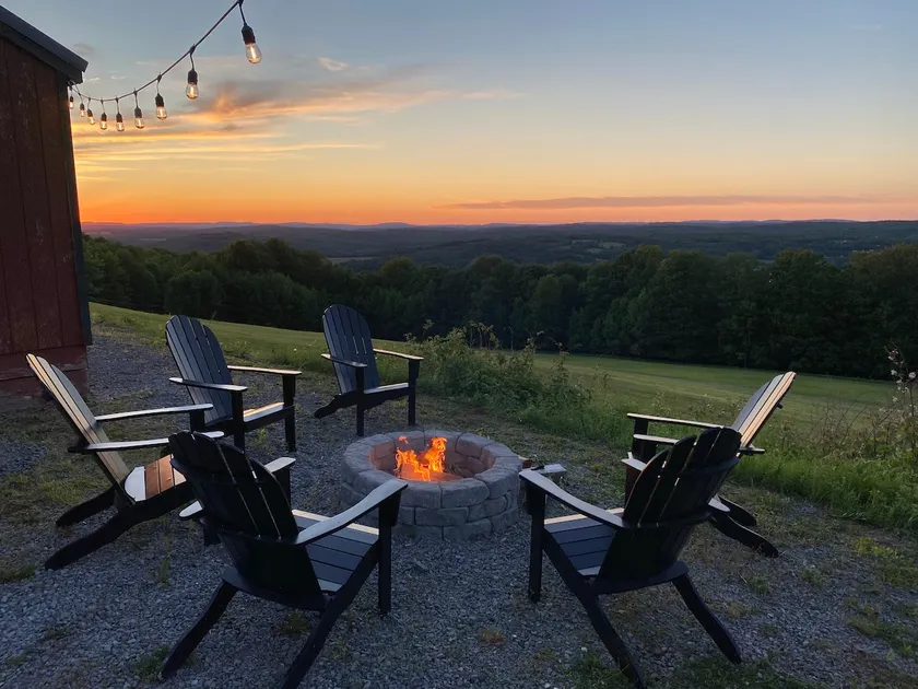 Catskills Mountaintop House w/ HOT TUB and VIEWS! - Image 1