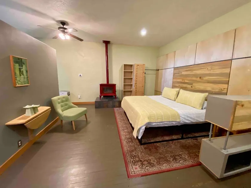 Urban Apartment - The Annex - Image 1