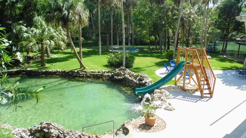 Private River Escape! Waterfront Home. The Backyard Manatee Club. - Image 1