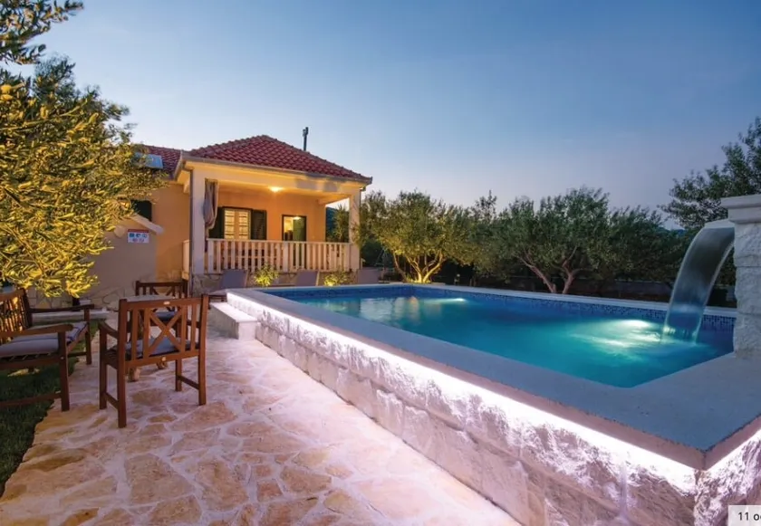 Holiday house Trogir NATURA with swimming pool - Image 1