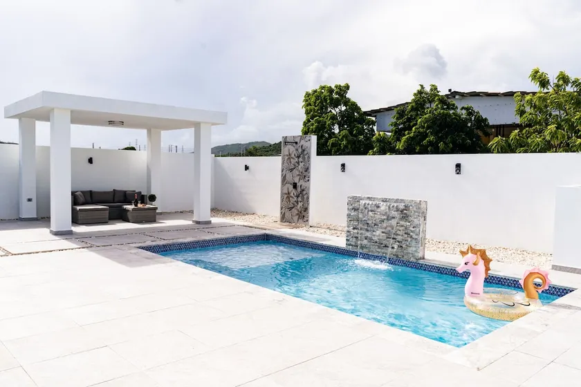 La Vecchia Village Spacious Private Pool Area - Image 1