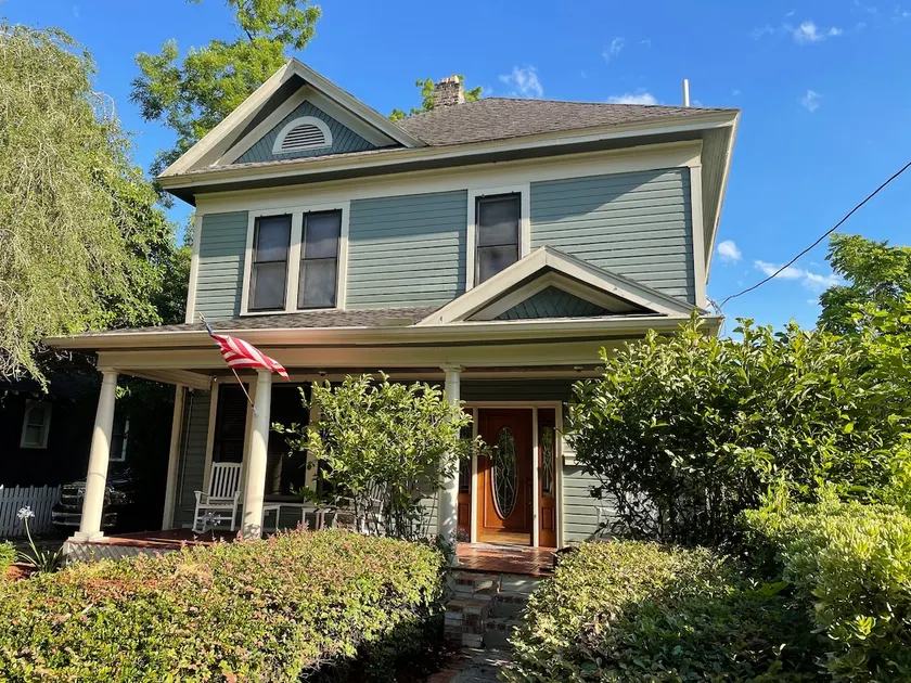 Tuscawilla A, Apt in historic downtown, two bed two bath - Image 1