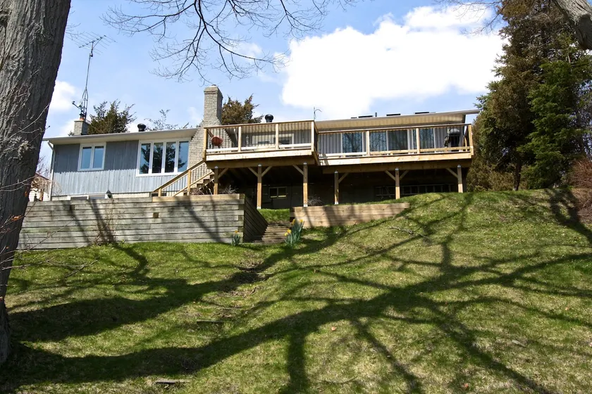 BrightSky Getaway in der Nähe von Sandbanks auf Shebas Insel im Prince Edward County - Image 1
