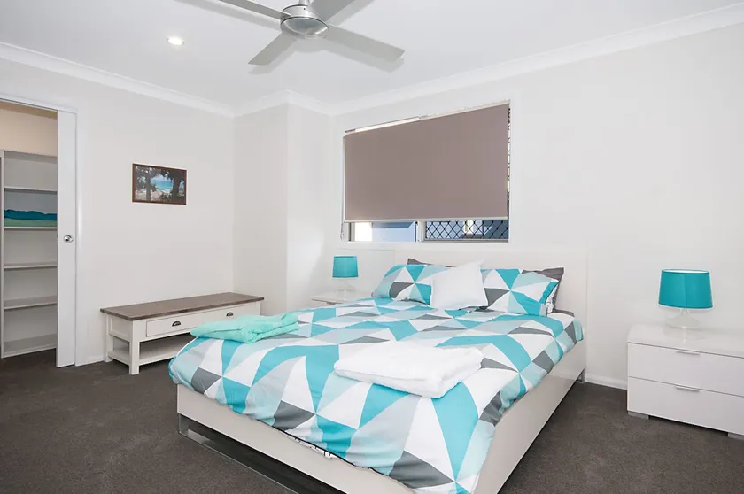 LUXURY 2 BED! Spacious & central to everything! - Image 1