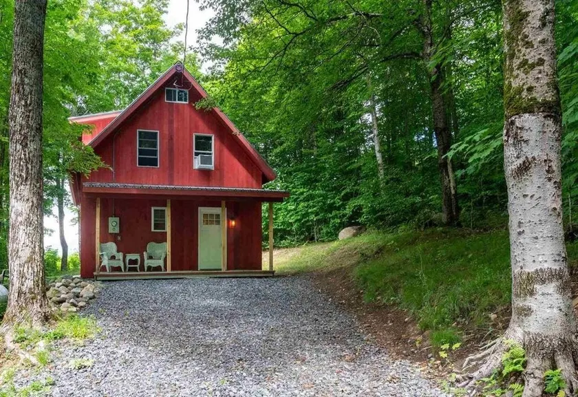 East Burke Camp - Outdoor Enthusiast Getaway! - Image 1