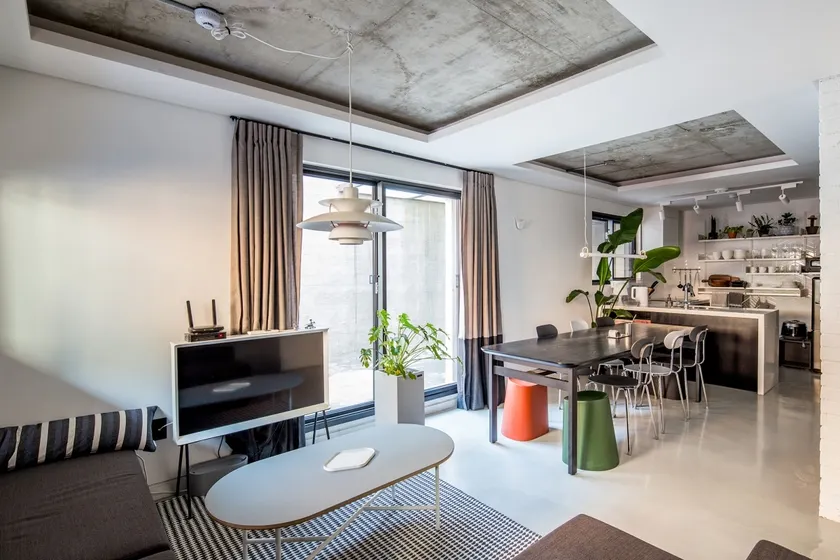Moyeohouse - Image 1