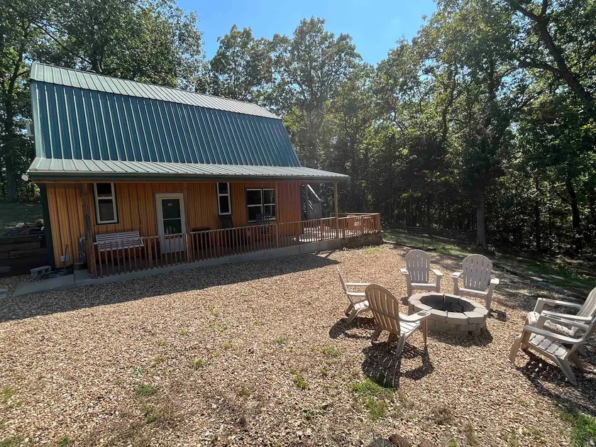 Cabin at the Cove. A hidden cabin walking distance to a private cove. - Image 1
