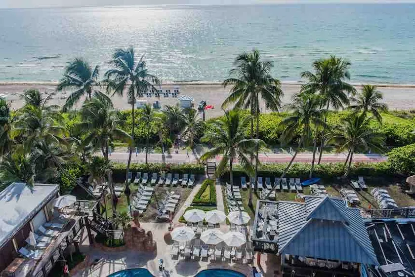 Oceanfront Miami Beach Condo / Balcony w/Atlantic Views / 2BR + Sofa Bed - Image 1