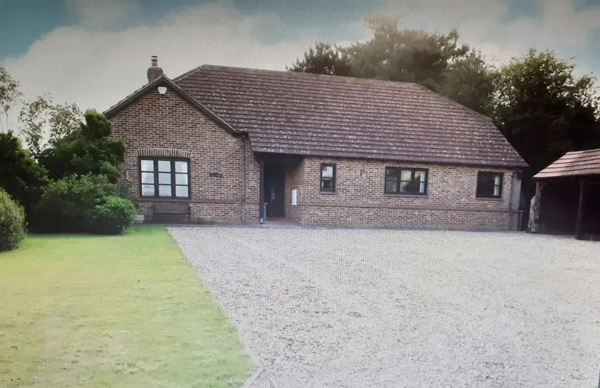 The Paddock - an incredibly spacious bungalow - Image 1