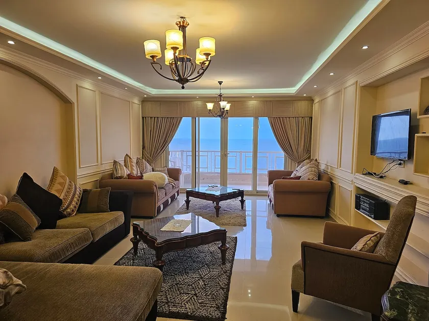welcome sea view -families only - Image 1