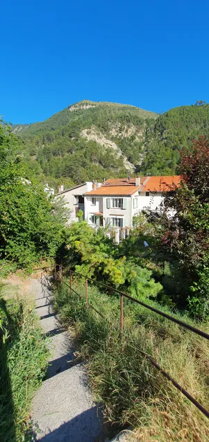 Nice house. Village with nurseries. - Image 1