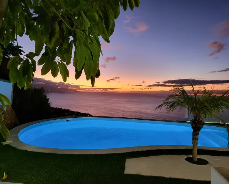 Villa Canela Pool with Ocean Views & Sunset Views - Image 1