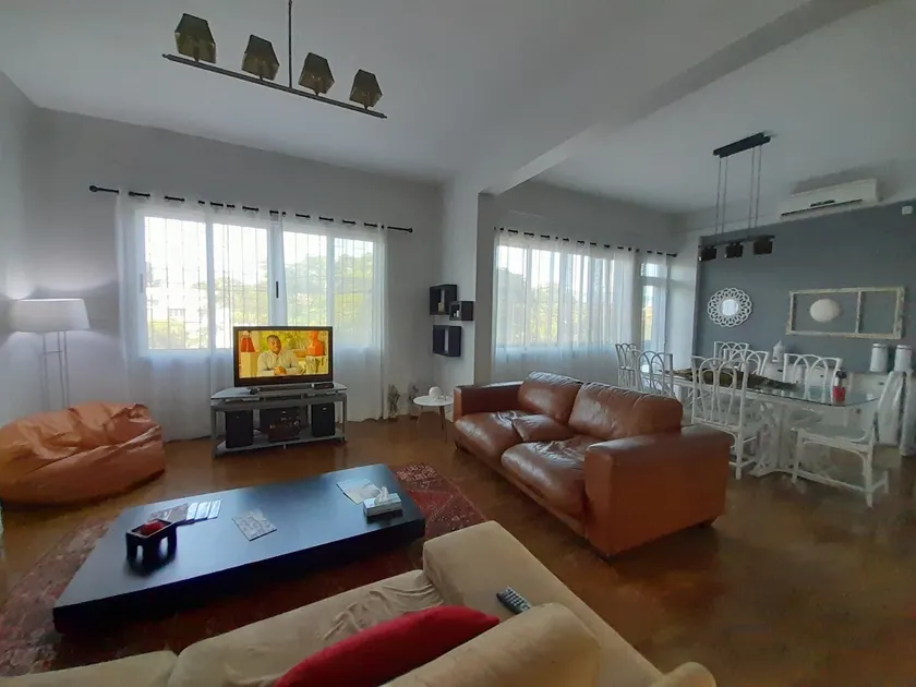 Central and convenient 2 bedrooms @Mao Tse Tung - Image 1