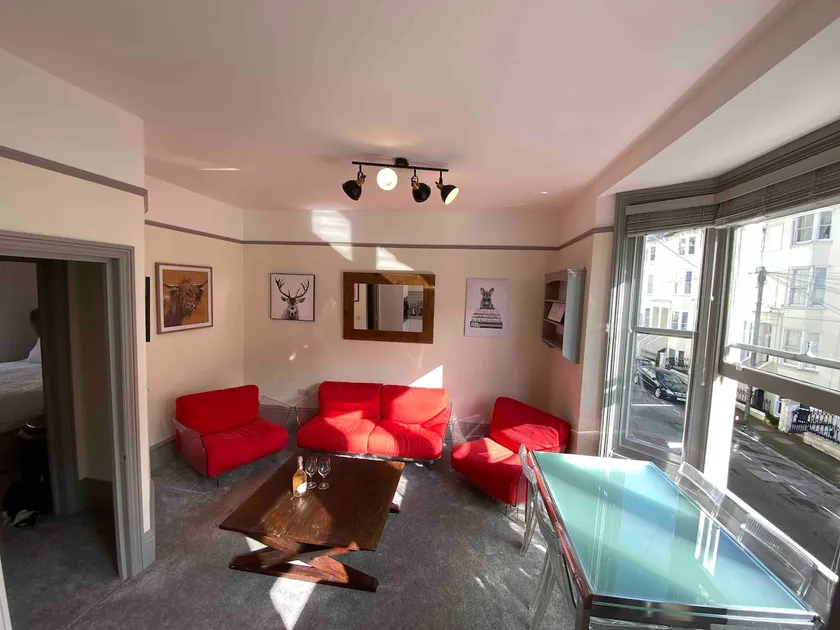 Fully Refurbished Modern Flat in Central Brighton - Image 1