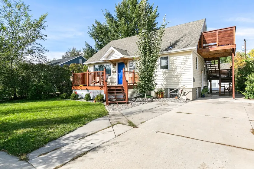 Pet Friendly Multi-Family with Hot tub & Sauna - Image 1