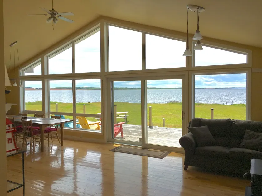Stunning Oceanfront PEI Cottage - Image 1