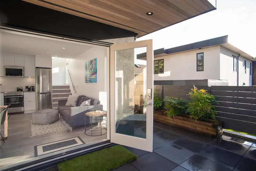 Modern Laneway House in North Vancouver - Image 1