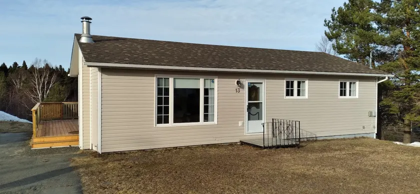 Islandview home - Image 1