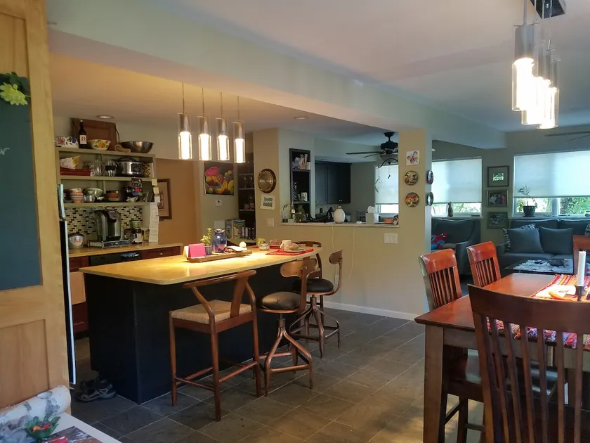 Comfy Colchester Retreat in Beautiful Malletts Bay - Image 1
