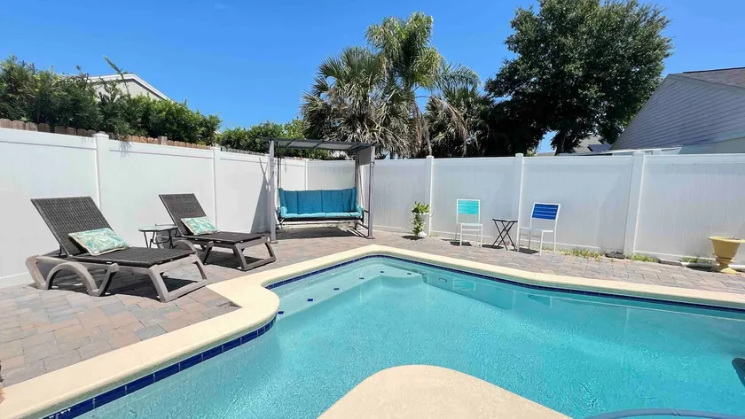 ✨️Modern Suite with POOL- Close to All Parks!🎡 - Image 1