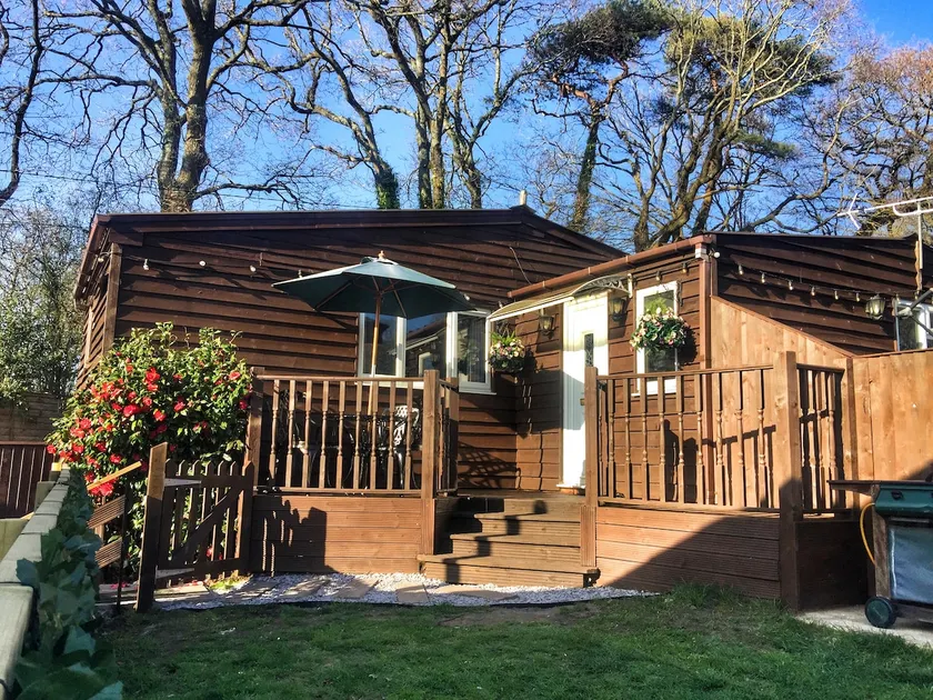 The Chalet In The New Forest - Peppa Pig World 5km - Image 1