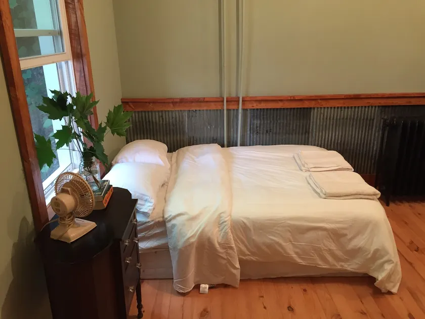 Studio apt in Penns Valley - Image 1