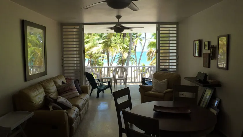 AMAZING BEACHFRONT PARADISE EN LUQUILLO PLAYA UNO DE LOS MEJORES EN LA ISLA. - Image 1
