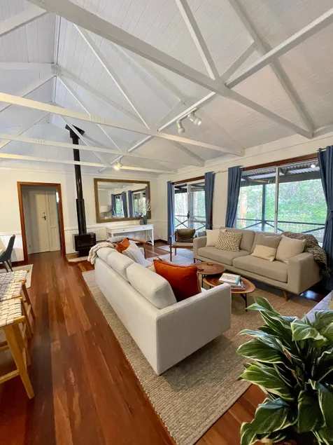 Charming cottage hidden among the towering karri - Image 1