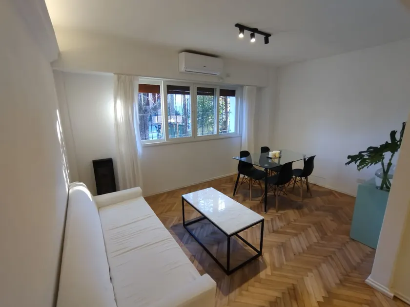 A relaxing apartment in Martínez - Image 1
