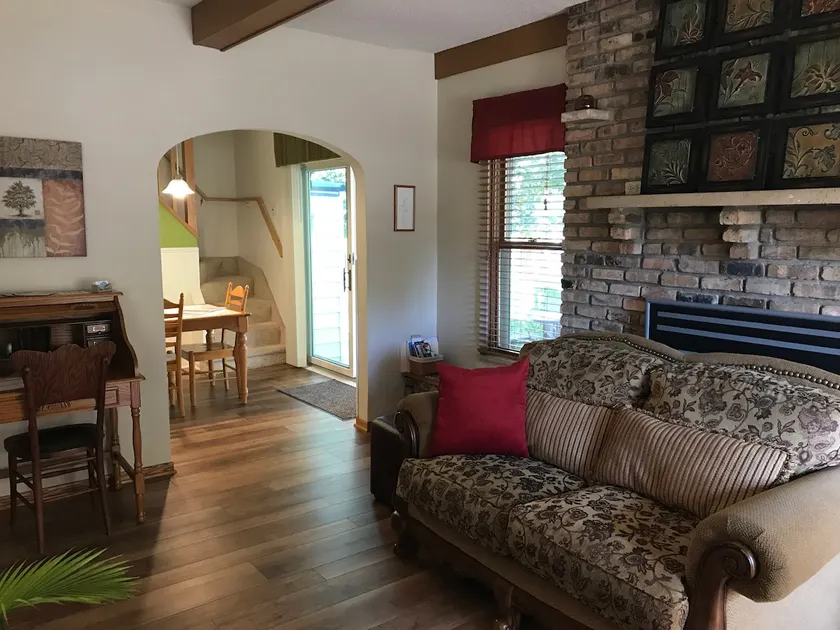 Cottage in Lowertown–Perfect for Mayo & Downtown - Image 1