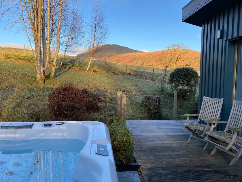 Darroch Garden Room # 2 hot tub in Luss Loch Lomond - Image 1