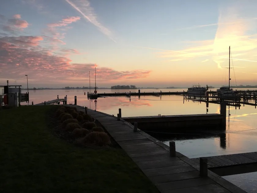 Beautiful studio appartment with amazing lake view - Image 1