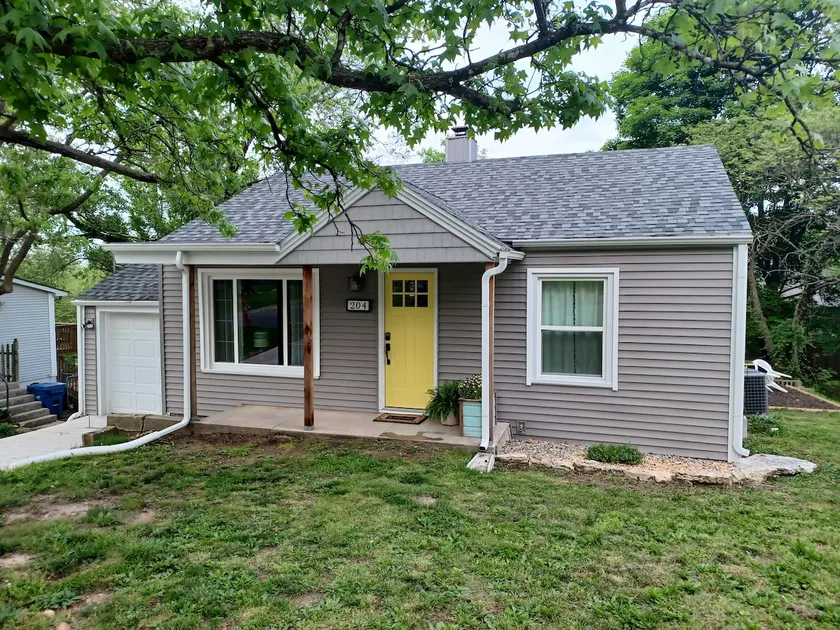 Firefly Bungalow - Image 1