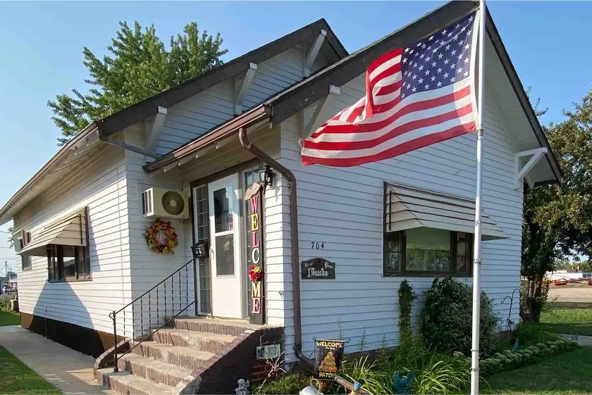 Original Charming 2 Bedroom Retreat - Image 1