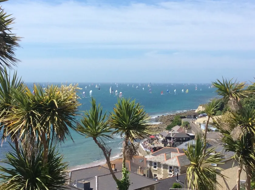 Stunning sea views Ventnor Apartment - Image 1