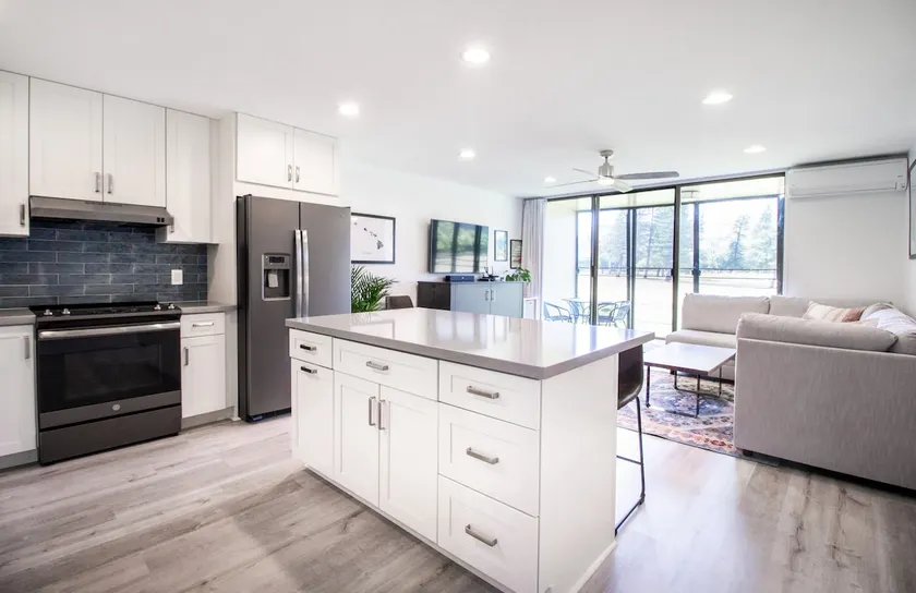 Modern & Contemporary North Shore Oahu Condo - Image 1