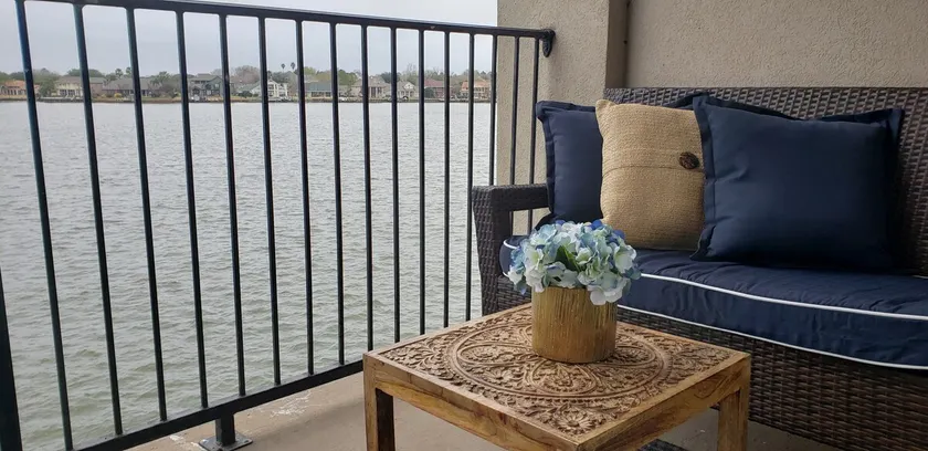 Lakeview Condominium - Image 1