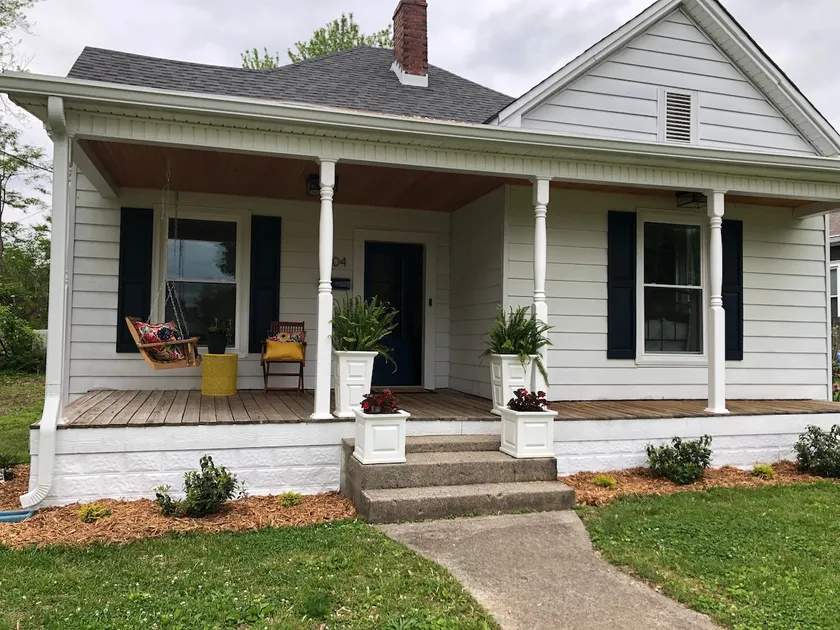 NEW! Downtown Cozy Colonial - Fully renovated! - Image 1