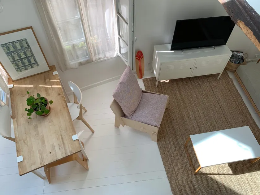 Small Bright Duplex St Sulpice - Image 1