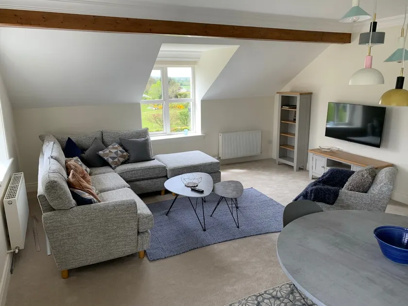 Luxurious Apartment in the Reeks District - Image 1