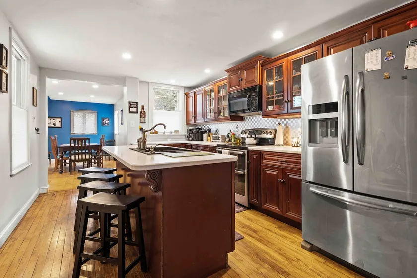 Center of Town,PET FRIENDLY, PARKING!LATE CHECKOUT - Image 1