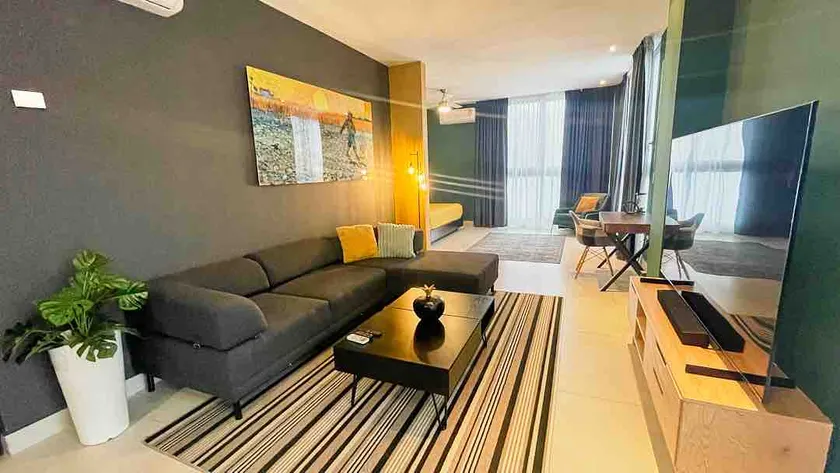 Chic Urban Van Gogh Loft in Barrio Antiguo - Image 1