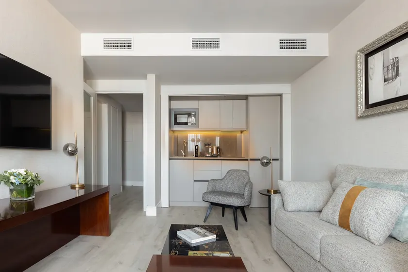 Suites Center Apartment 2 bedrooms - Image 1