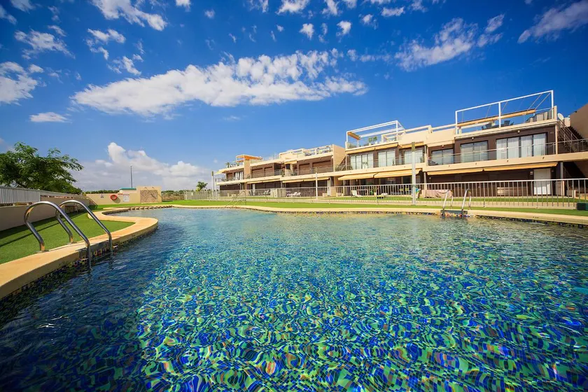 Penthouse Avec Solarium Privé à 250m de la Plage - Image 1