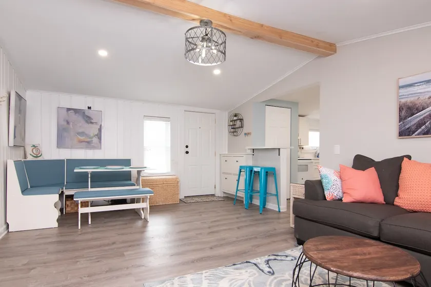 Uppdaterad, modern lägenhet i Opal, hjärtat av Dewey Beach! - Image 1