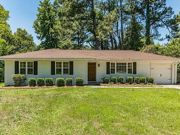 Charming Home Minutes Away from Golf and Hospitals - Image 1