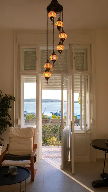 Sea view Art Nouveau 2+2 - Image 1